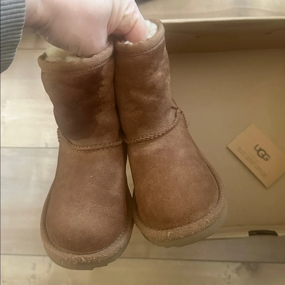 Ugg Classic II Boot Toddler Chestnut Sz 9